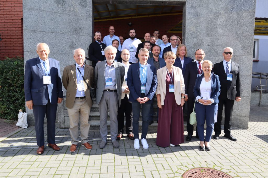 Uczestnicy konferencji ISIT 2025